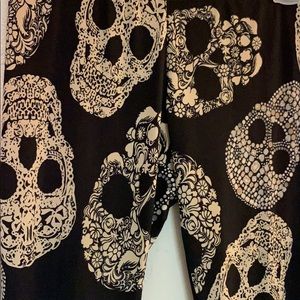 Floral skull print leggings